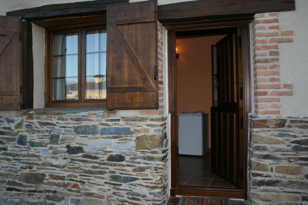 Apartamentos Posadas De Granadilla ซาร์ซาเดกรานาดิยา ภายนอก รูปภาพ